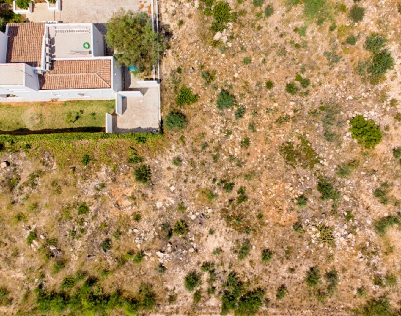 CP1022 - Terrain à vendre à Jávea avec permis de construire et vues dégagées.