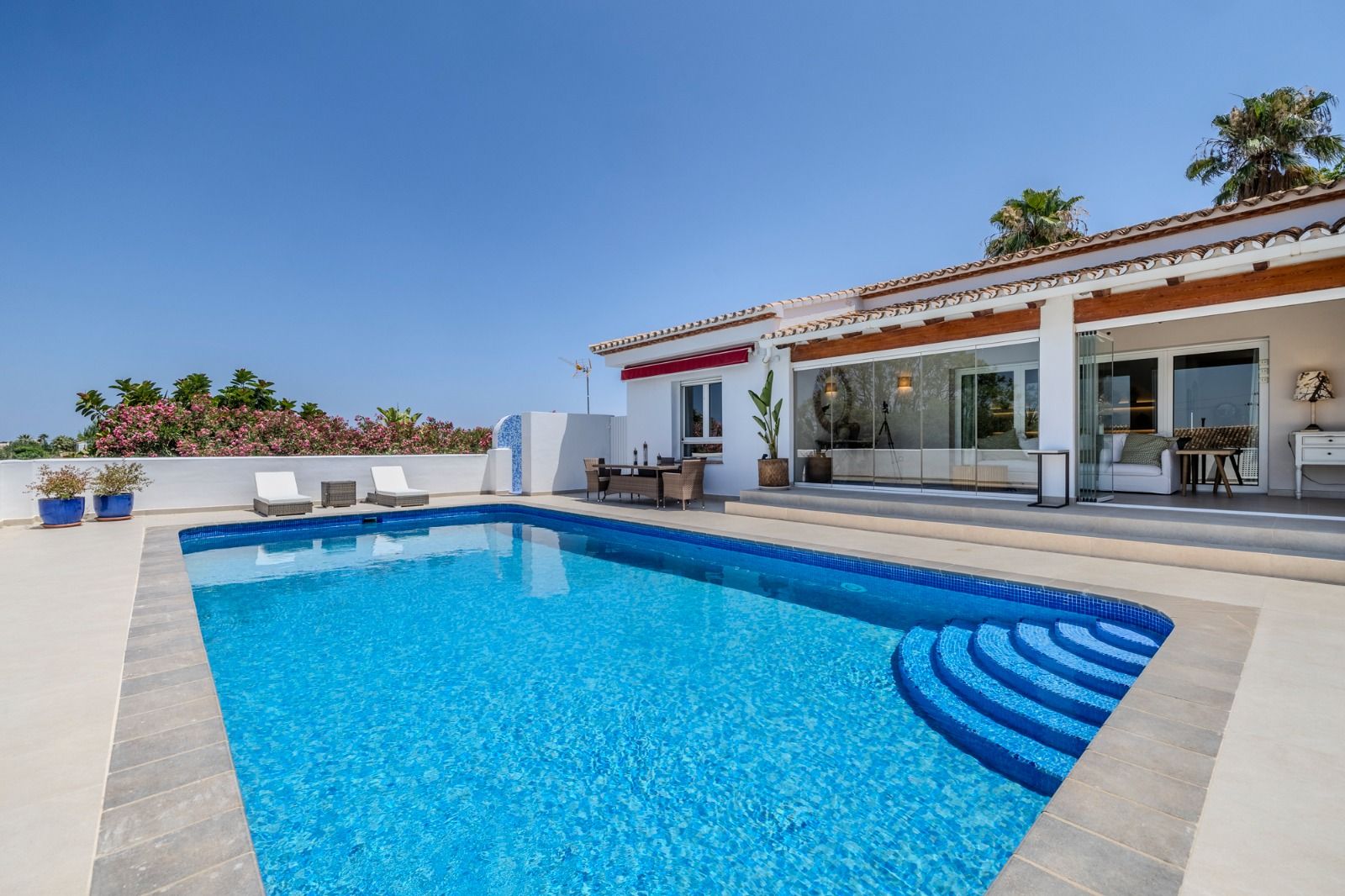 SPECTACULAIRE VILLA MODERNE À DENIA
