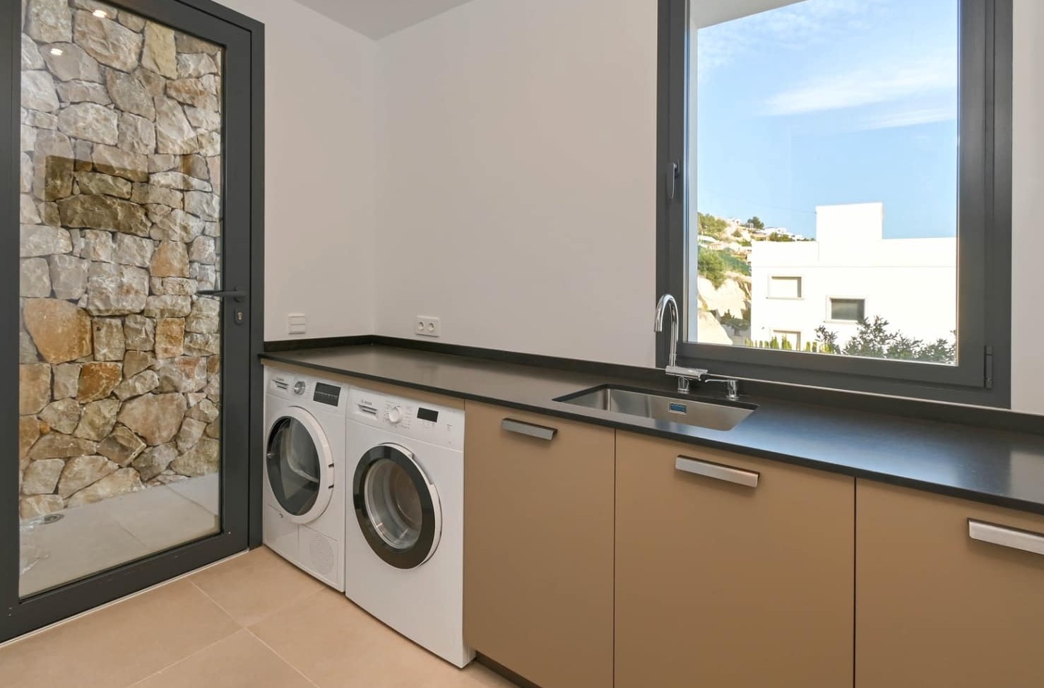 Chalet neuf avec vue sur la mer à Calpe