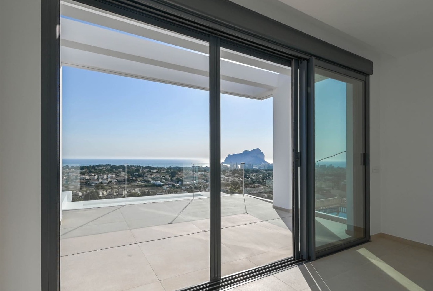 Chalet neuf avec vue sur la mer à Calpe