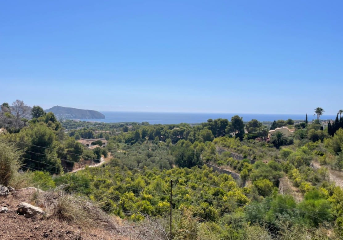 Tomter med havsutsikt i Moraira Benimeit