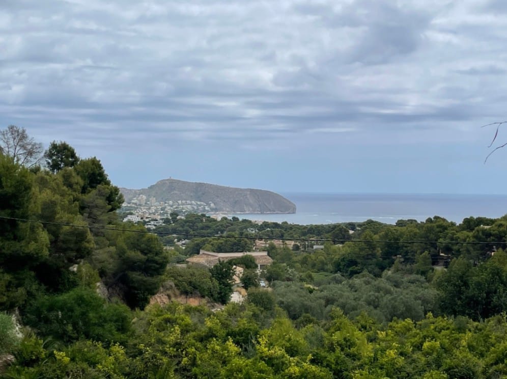 Tomter med havsutsikt i Moraira Benimeit