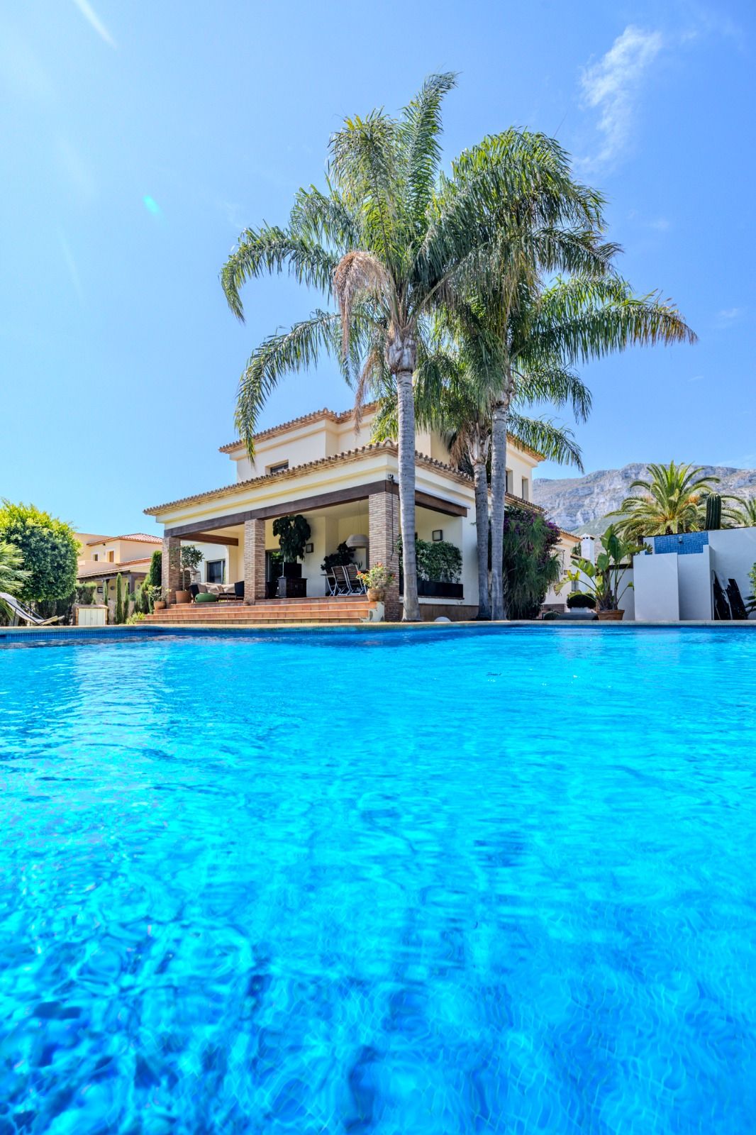 BEAUTIFUL VILLA IN DENIA VERY CLOSE TO THE TOWN
