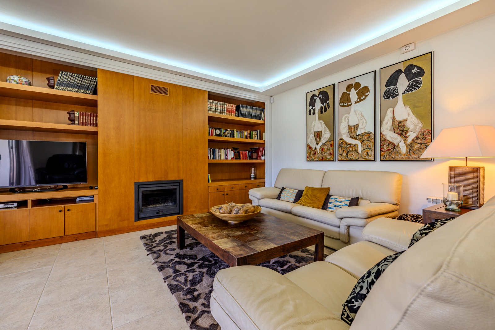 BEAUTIFUL VILLA IN DENIA VERY CLOSE TO THE TOWN