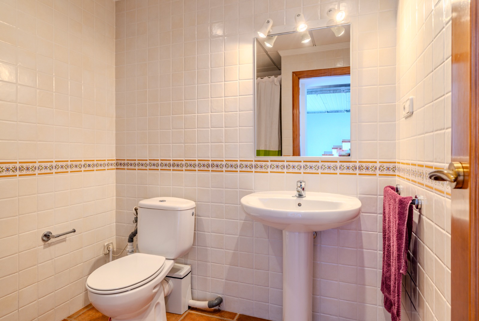 BEAUTIFUL VILLA IN DENIA VERY CLOSE TO THE TOWN