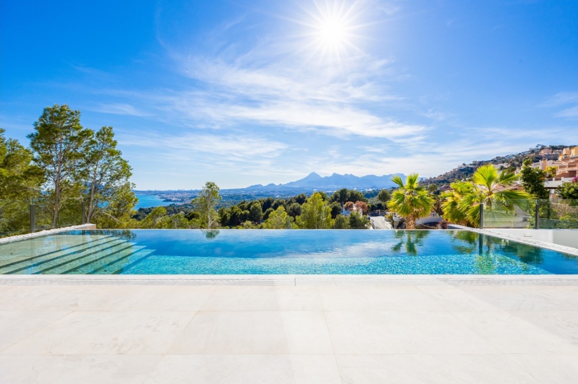 Villa de luxe avec vue panoramique sur la mer à Altea Hills