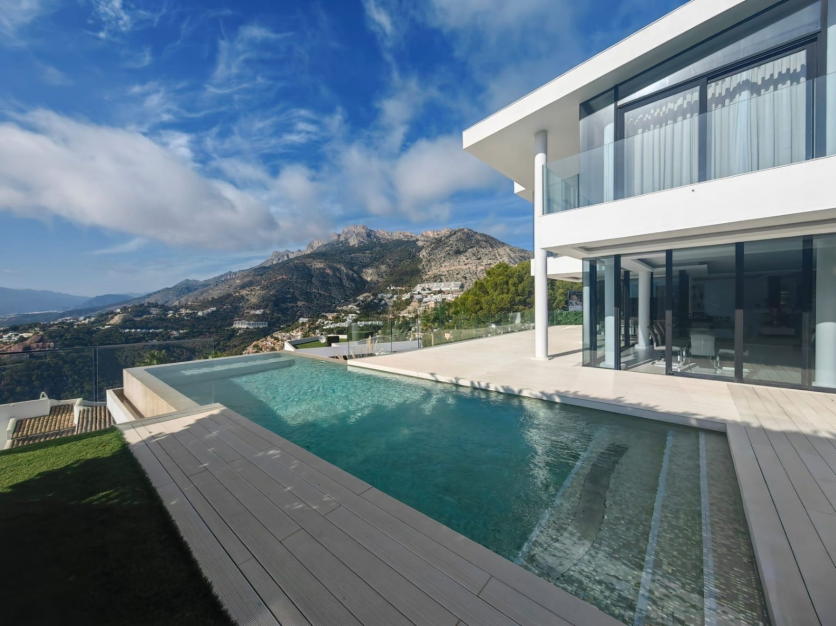 Luksusvilla med havutsikt i Altea Hills