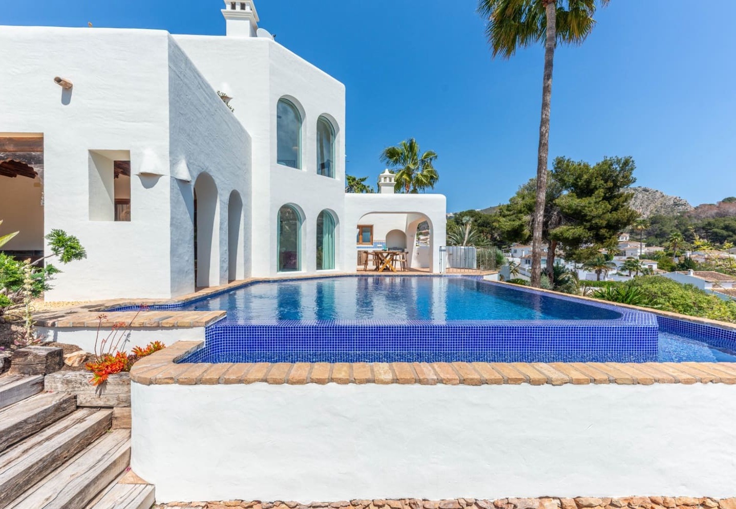 IBIZA-STYLE VILLA IN EL PORTET, MORAIRA