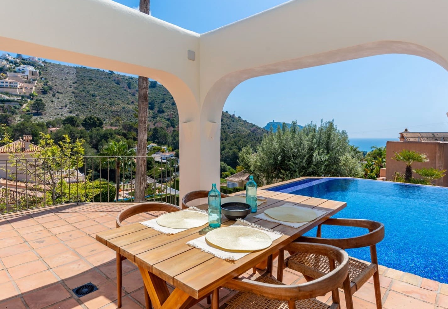IBIZA-STYLE VILLA IN EL PORTET, MORAIRA