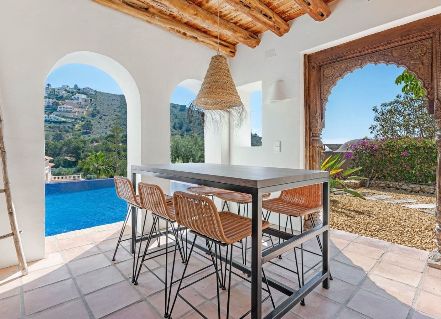 IBIZA-STYLE VILLA IN EL PORTET, MORAIRA