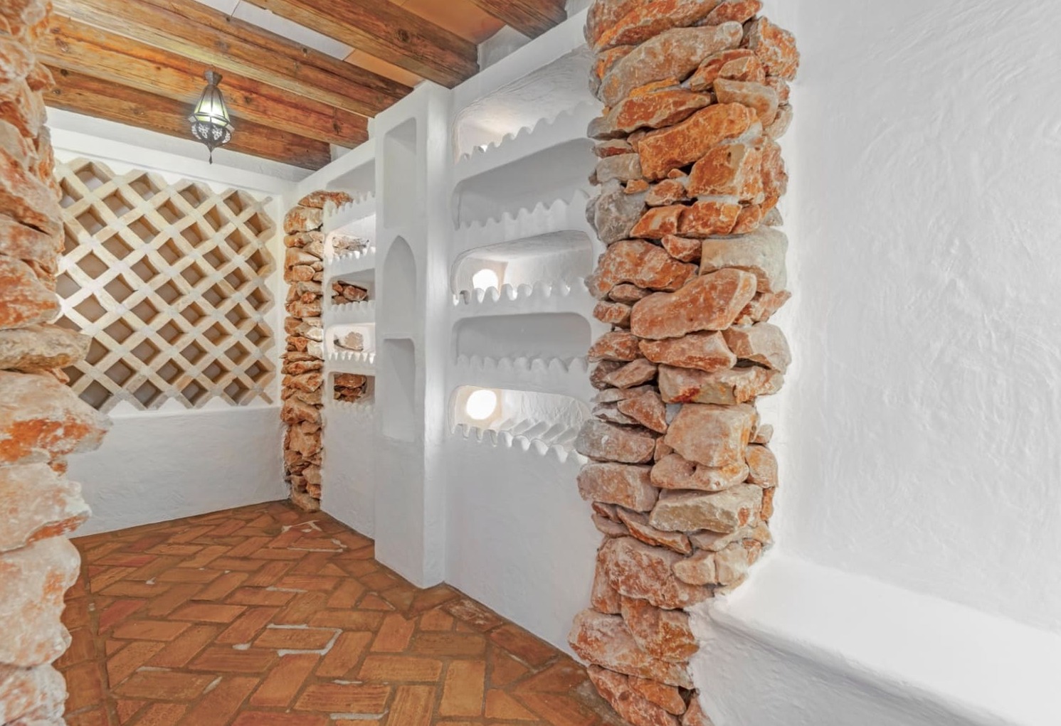 IBIZA-STYLE VILLA IN EL PORTET, MORAIRA