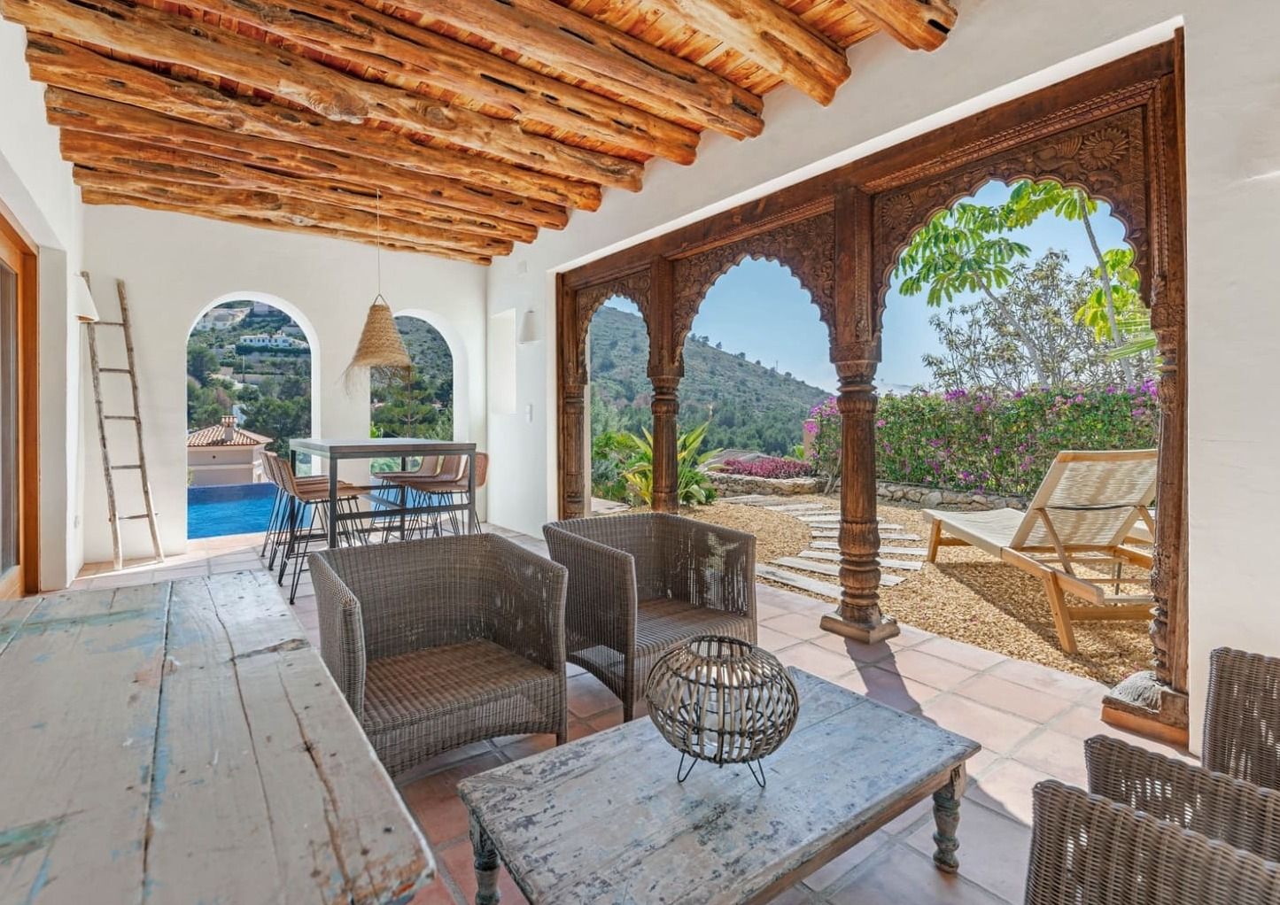 IBIZA-STYLE VILLA IN EL PORTET, MORAIRA
