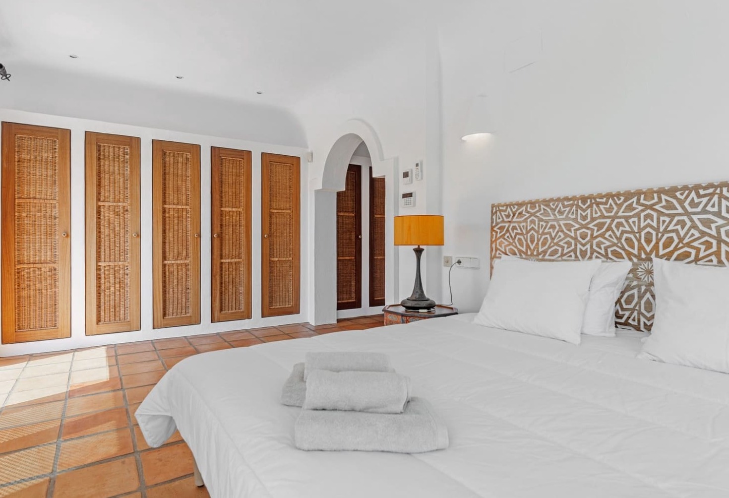 IBIZA-STYLE VILLA IN EL PORTET, MORAIRA