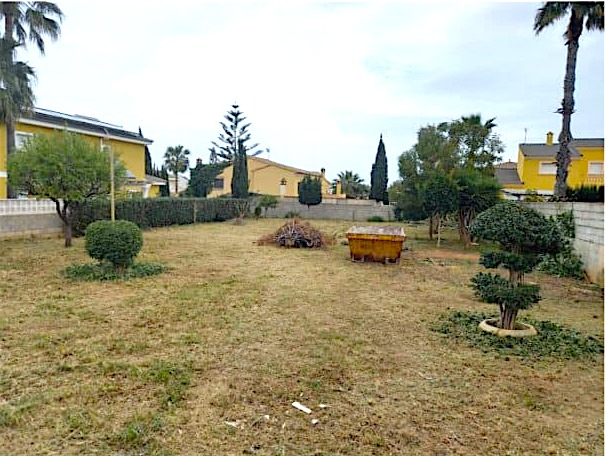 LAND IN LA PEDRERA, DENIA