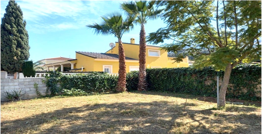 LAND IN LA PEDRERA, DENIA